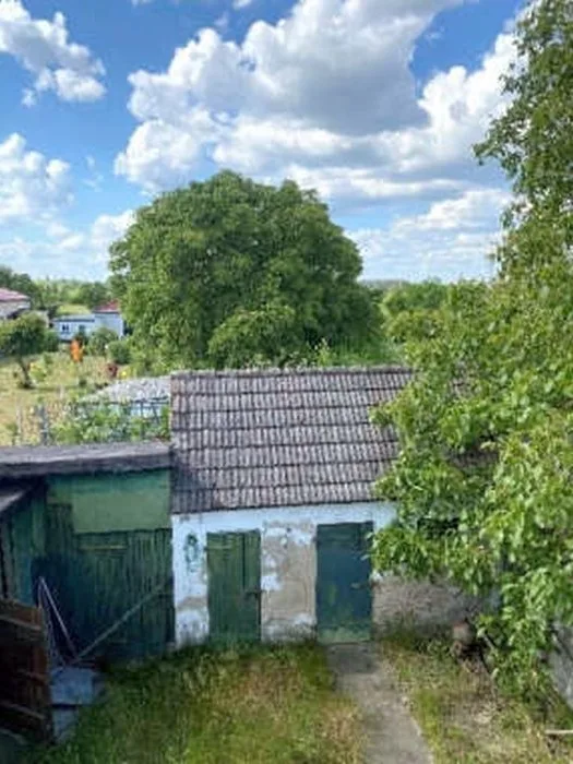Wohnhaus mit Nebengebäude und Grünland in Premnitz — Bild 2