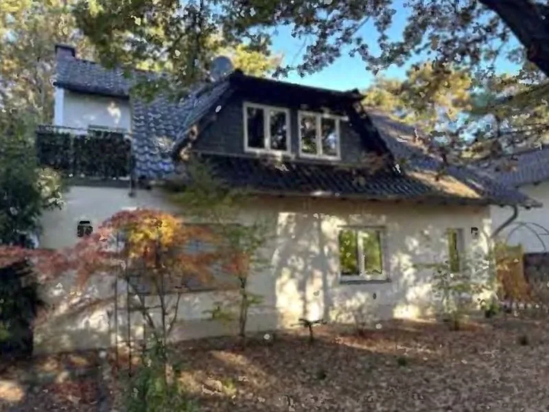 Einfamilienhaus mit Doppelgarage und Zweifamilienhaus mit Garage in Kleinmachnow — Bild 3