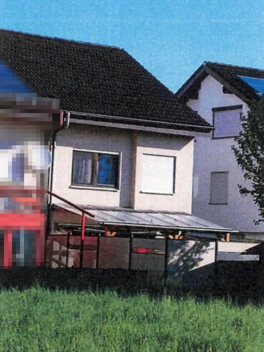 Doppelhaushälfte mit Fertiggarage in Talheim — Bild 2