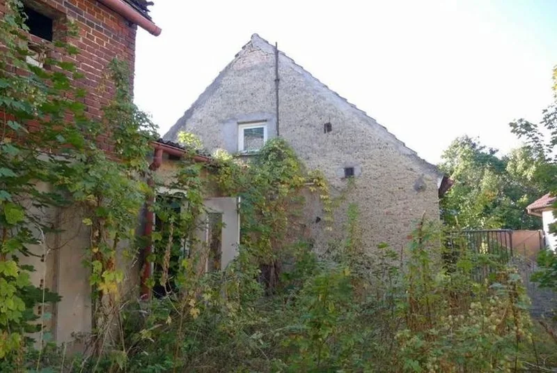 Einfamilienhaus mit Nebengebäuden in Parchen — Bild 2