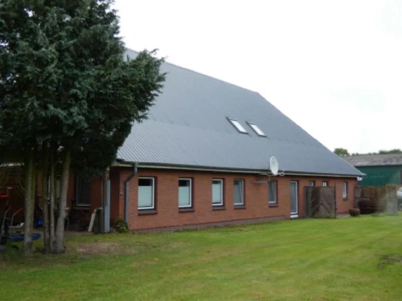 Resthof mit 3 Wohneinheiten, Lagerfläche und Nebengelassen in Hollingstedt — Bild 2