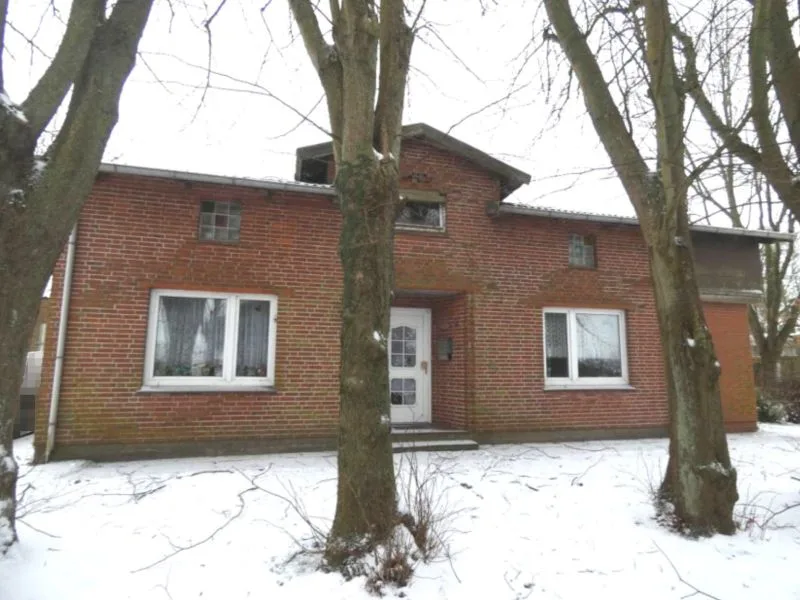 Resthof mit Wohn- und Wirtschaftstrakt in Schülp — Bild 2