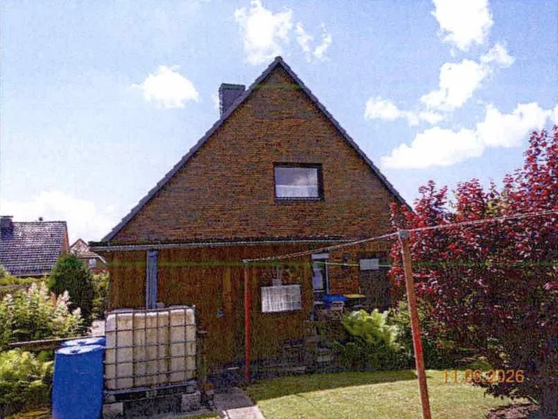 Einfamilienhaus mit Garage und Anbau in Brunsbüttel — Bild 3