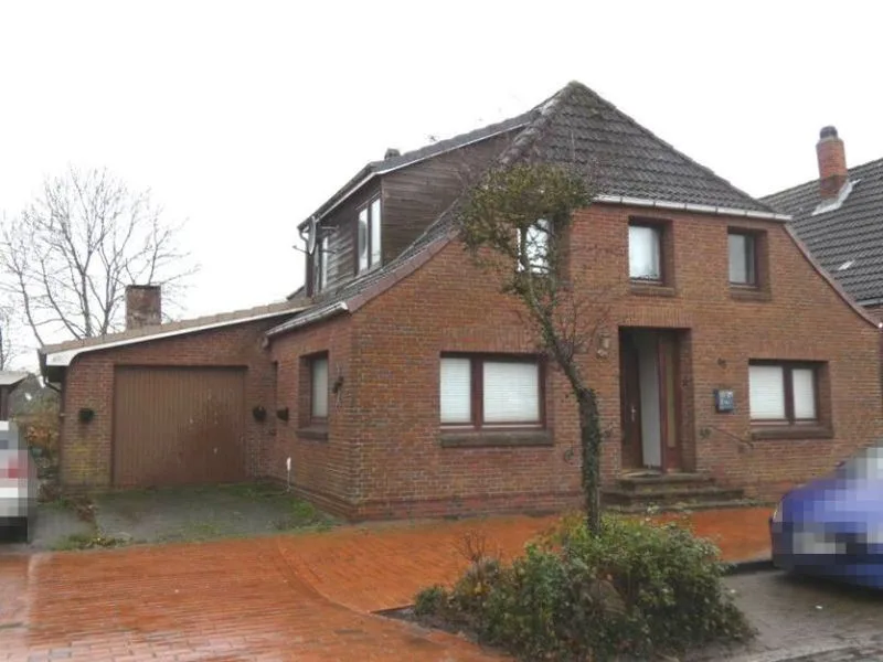 Einfamilienhaus nebst Garage in Lunden — Bild 2