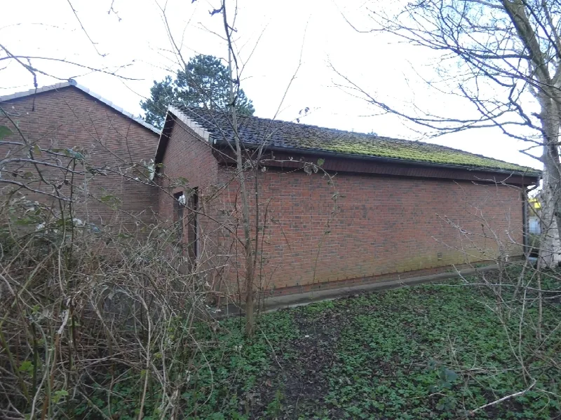 Einfamilienwohnhaus (erheblicher Brandschaden) nebst Doppelgarage in Weddingstedt — Bild 3