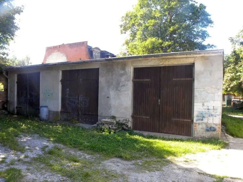 Grundstück mit 6 Reihengaragen in Calbe (Saale) — Bild 3