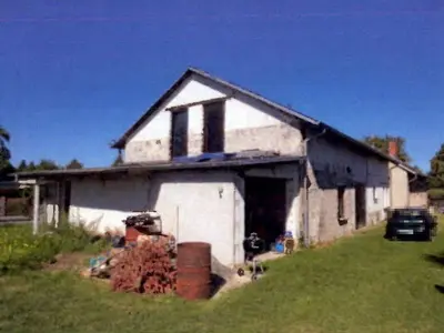 Einfamilienhaus mit Stall-/Scheunengebäude und Massivgebäude in Bernau