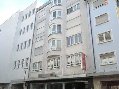 Teileigentumseinheit mit Ladenfläche und Wohnung