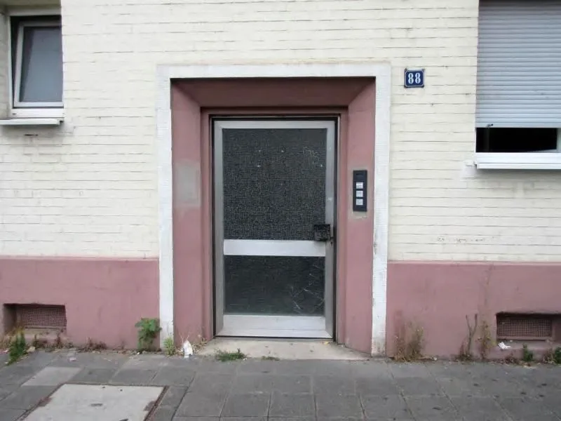2-Zimmer-Wohnung (wohl Rohbauzustand) in Ludwigshafen am Rhein