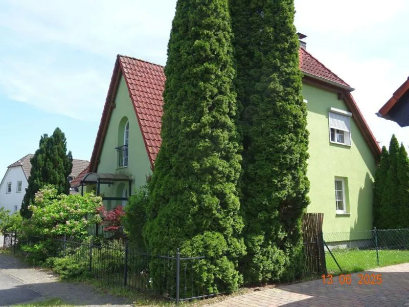 Einfamilienwohnhaus mit Nebengebäude in Barby — Bild 2