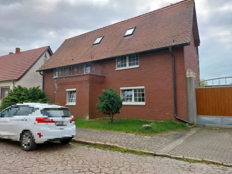 Einfamilienwohnhaus mit Nebengelass in Barby OT Sachsendorf — Bild 2