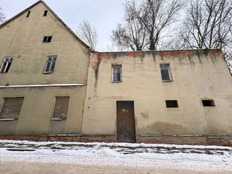 Stark sanierungsbedürftiges Wohn-/Geschäftshaus in Calbe (Saale)