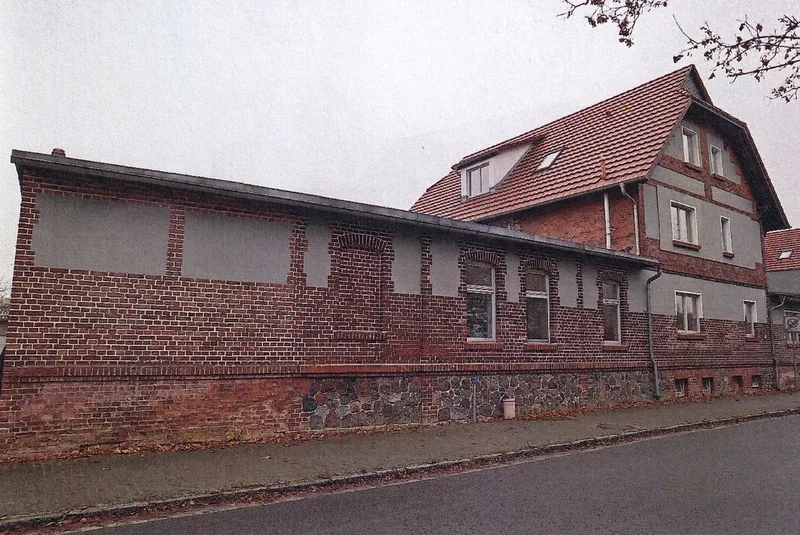 Geschäftshaus, ehemals Landhotel 'Friedländer Hof' in Friedland — Bild 3