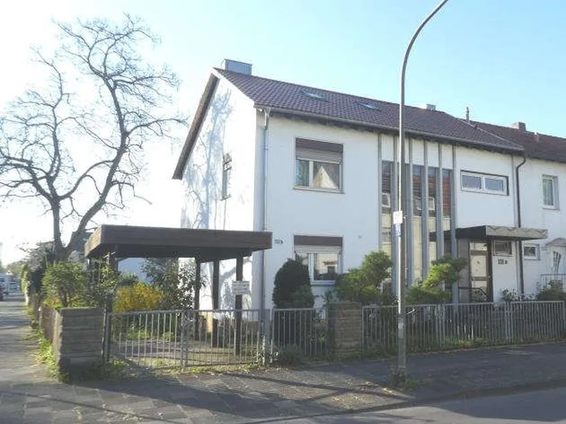 Doppelhaushälfte mit Carport in Ludwigshafen — Bild 2