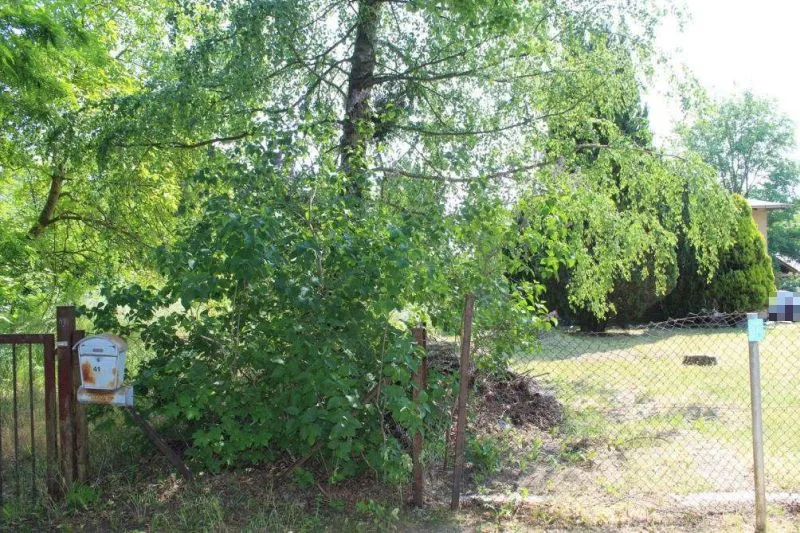 Mit Abrissgebäude bebautes Grundstück in Petershagen/Eggersdorf