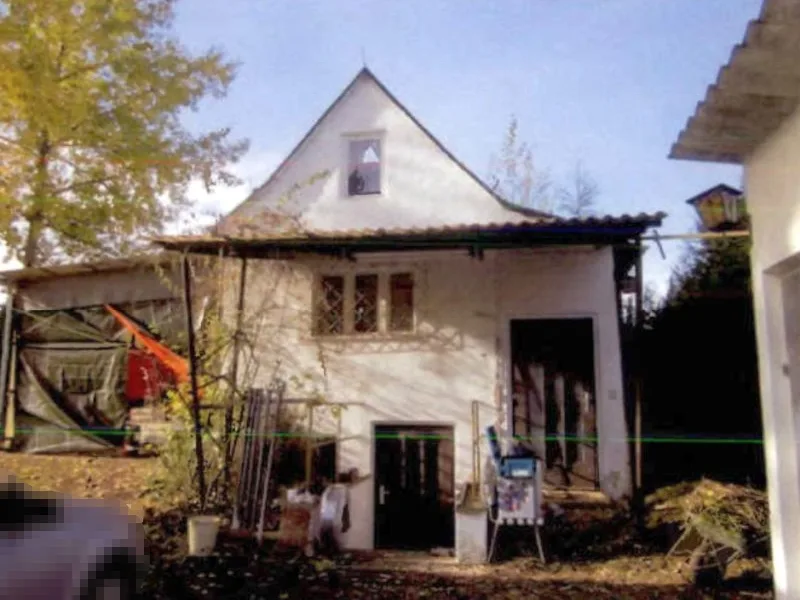Eckgrundstück mit Wohnhaus/Siedlungshaus (Abbruchsubstanz) in Altlandsberg