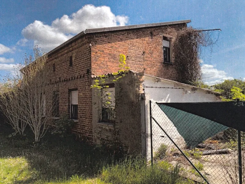 Wohngebäude mit Quergebäude und Doppelgarage in Steinhöfel OT Heinersdorf — Bild 2