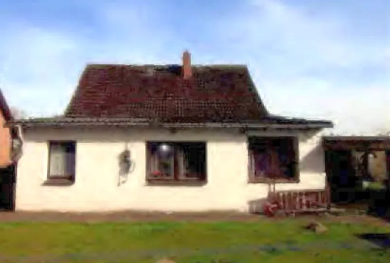 Einfamilienwohnhaus mit Nebengebäudekomplex in Sauzin — Bild 2