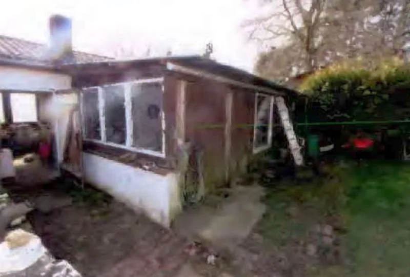 Einfamilienwohnhaus mit Nebengebäudekomplex in Sauzin — Bild 2