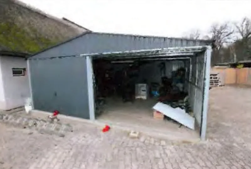 Wohn-/Geschäftshaus mit Doppelgarage in Korswandt — Bild 2