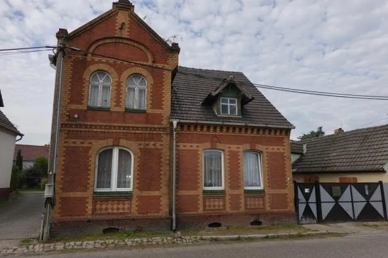 Zweifamilienhaus mit Nebengebäuden in Vetschau/Spreewald — Bild 3