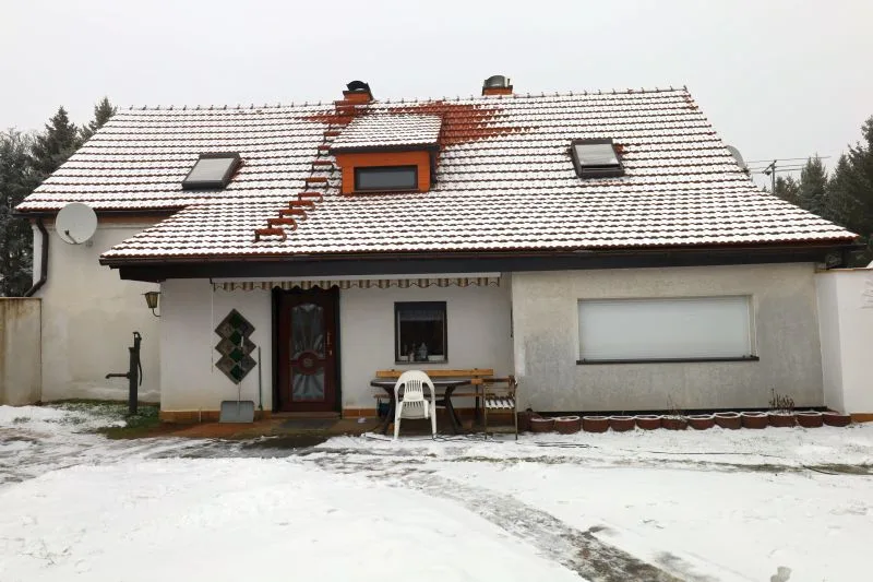 Vierseitenhof und Land-/Forstwirtschaftsfläche in Neu — Bild 2