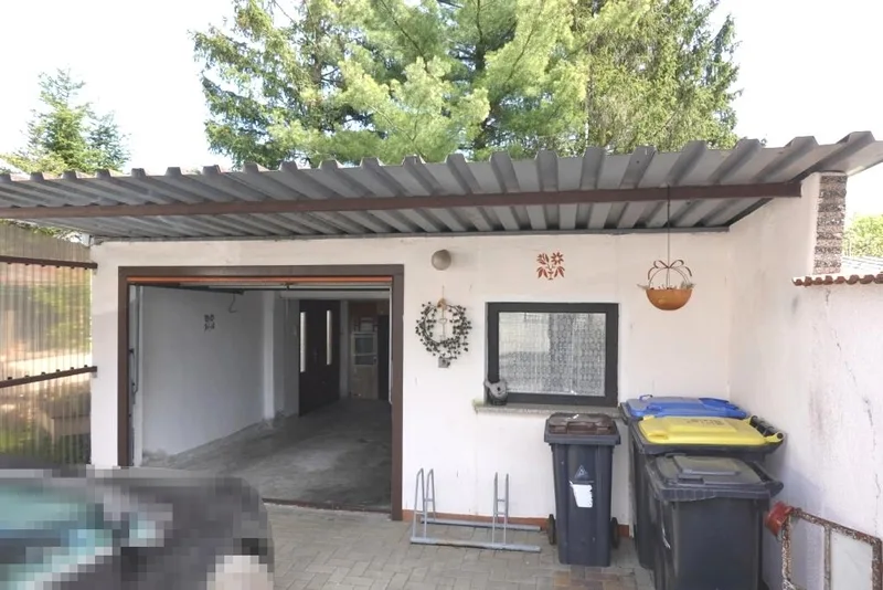 1/2 Anteil an Doppelhaushälfte mit Anbau und Garage in Lauchhammer — Bild 3