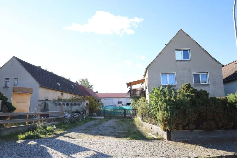 Wohnhaus mit Nebengebäude und Scheune in Großkmehlen OT Kleinkmehlen — Bild 2