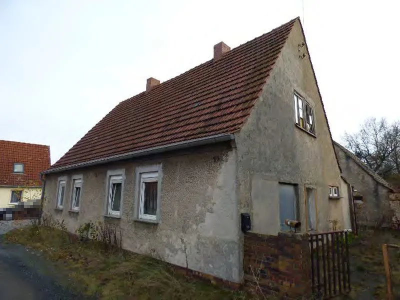 Leerstehendes Zweifamilienwohnhaus in Lauchhammer — Bild 2