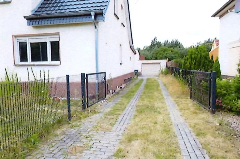 Wohnhaus mit Nebengebäude/Schuppen in Annahütte — Bild 2