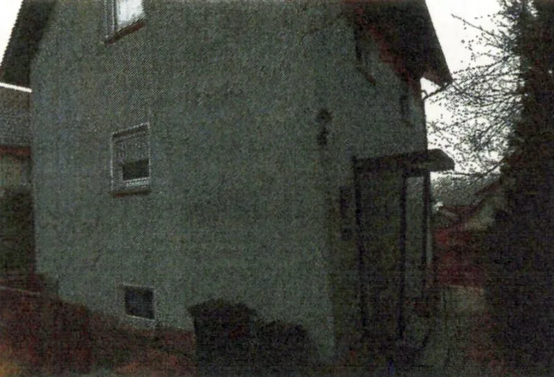 Einfamilienhaus mit Schuppen in Roigheim — Bild 2