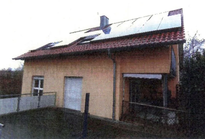 Zweifamilienhaus und unbebautes Grundstück in Leingarten — Bild 2