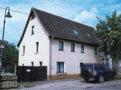 Wohn- und Geschäftshaus nebst abrissreifem Schuppen in Ilsfeld