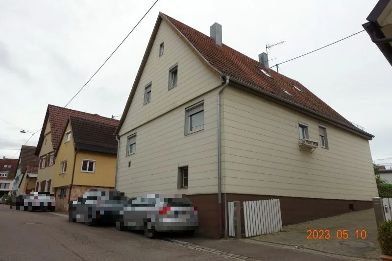 Zwei Wohnhäuser (genutzt wie ein Zweifamilienwohnhaus) in Stuttgart — Bild 2