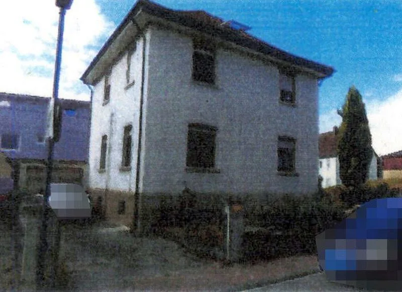 Ein-/Zweifamilienhaus nebst Garage in Untereisesheim — Bild 3