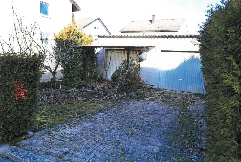Einfamilienhaus mit Garagen in Bad Friedrichshall — Bild 3