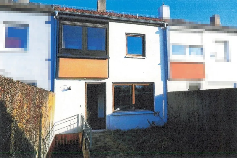 Reihenmittelhaus und Einzelgarage in Heilbronn — Bild 2