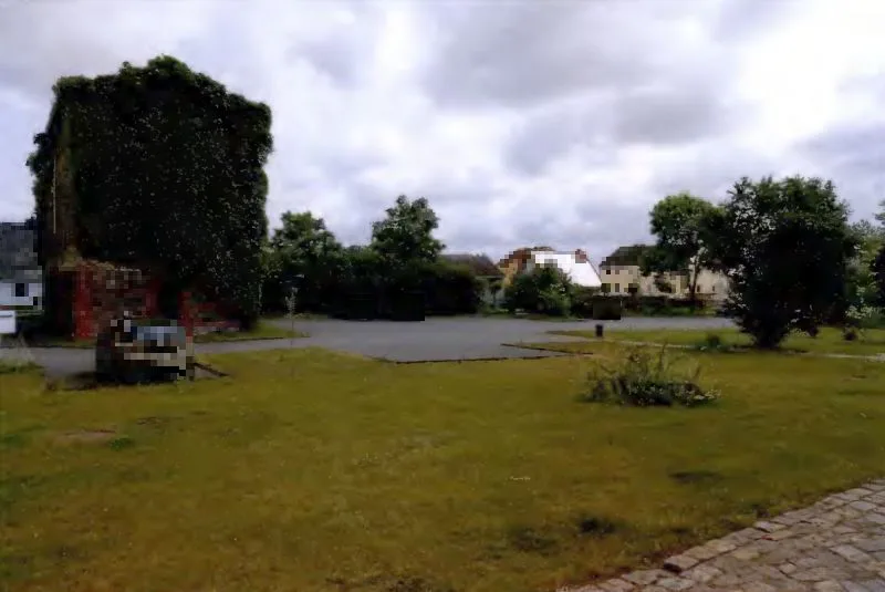 Zwei unbebaute, als Parkplatz und Wiese genutzte Grundstücke in Krugsdorf