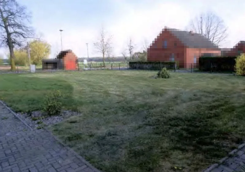 Wohnhaus mit Garagengebäuden in Wilhelmsburg OT Friedrichshagen — Bild 3