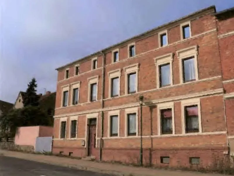 Wohnhaus mit Nebengebäude in Strasburg (Uckermark) — Bild 2