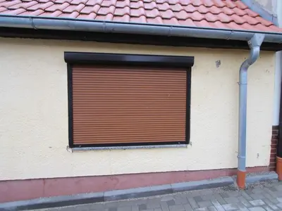 Reihenmittelhaus mit Nebengebäuden in Arnstein OT Sandersleben