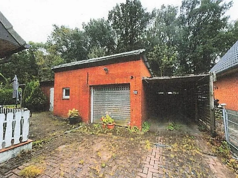 Einfamilienhaus mit Einliegerwohnung und Garage in Westerau — Bild 2