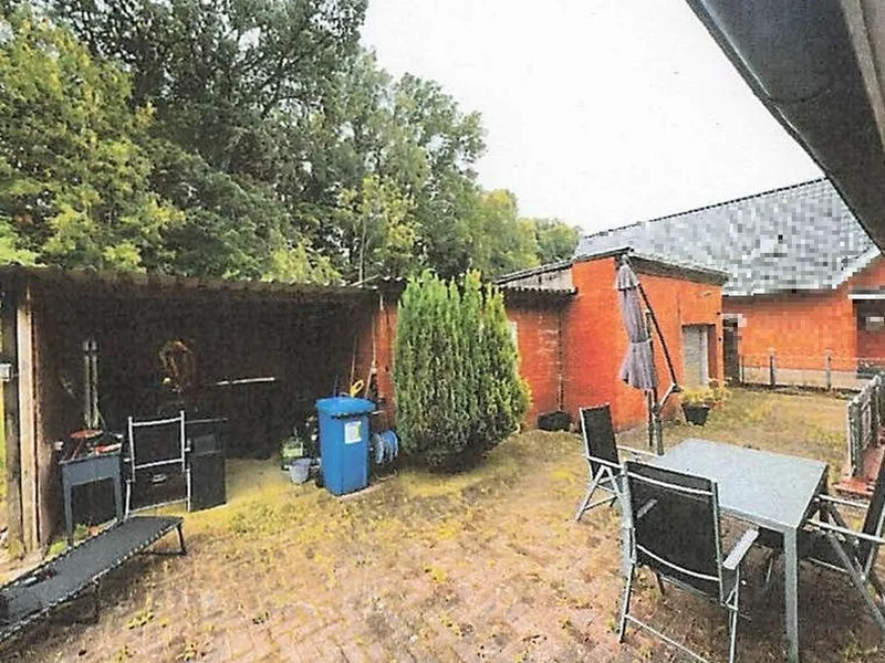 Einfamilienhaus mit Einliegerwohnung und Garage in Westerau — Bild 3
