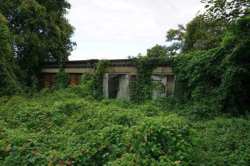 Grundstück mit Abbruch-/Gebäuderesten in Eisleben — Bild 2