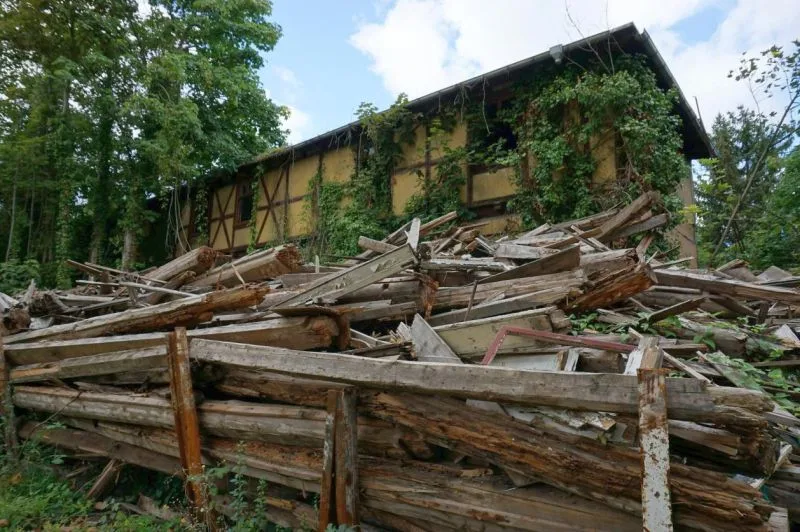 Grundstück mit Abbruch-/Gebäuderesten in Eisleben — Bild 3