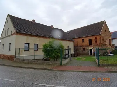 Wohnhaus mit Nebengelass im Seegebiet Mansfelder Land OT Erdeborn in Seegebiet Mansfelder Land OT Erdeborn