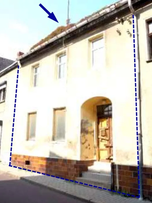 Einfamilien-Reihenendhaus mit einsturzgefährdeten Nebengebäuden in Gerbstedt — Bild 3