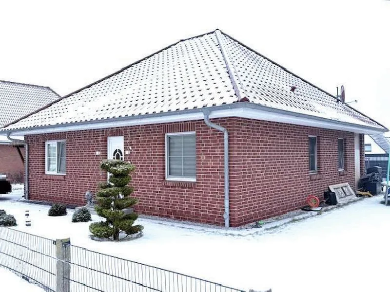 Einfamilienhaus mit Carportanbau in Schwerin