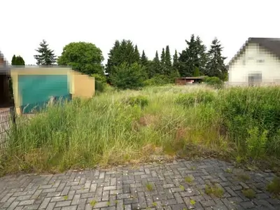 Unbebautes Grundstück