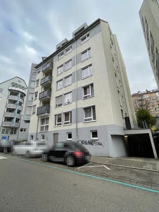 3-Zimmer-Wohnung und Doppelparker in der Tiefgarage in Stuttgart — Bild 2